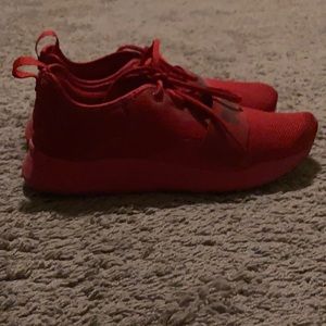 Red size 10 Puma wired sneakers
